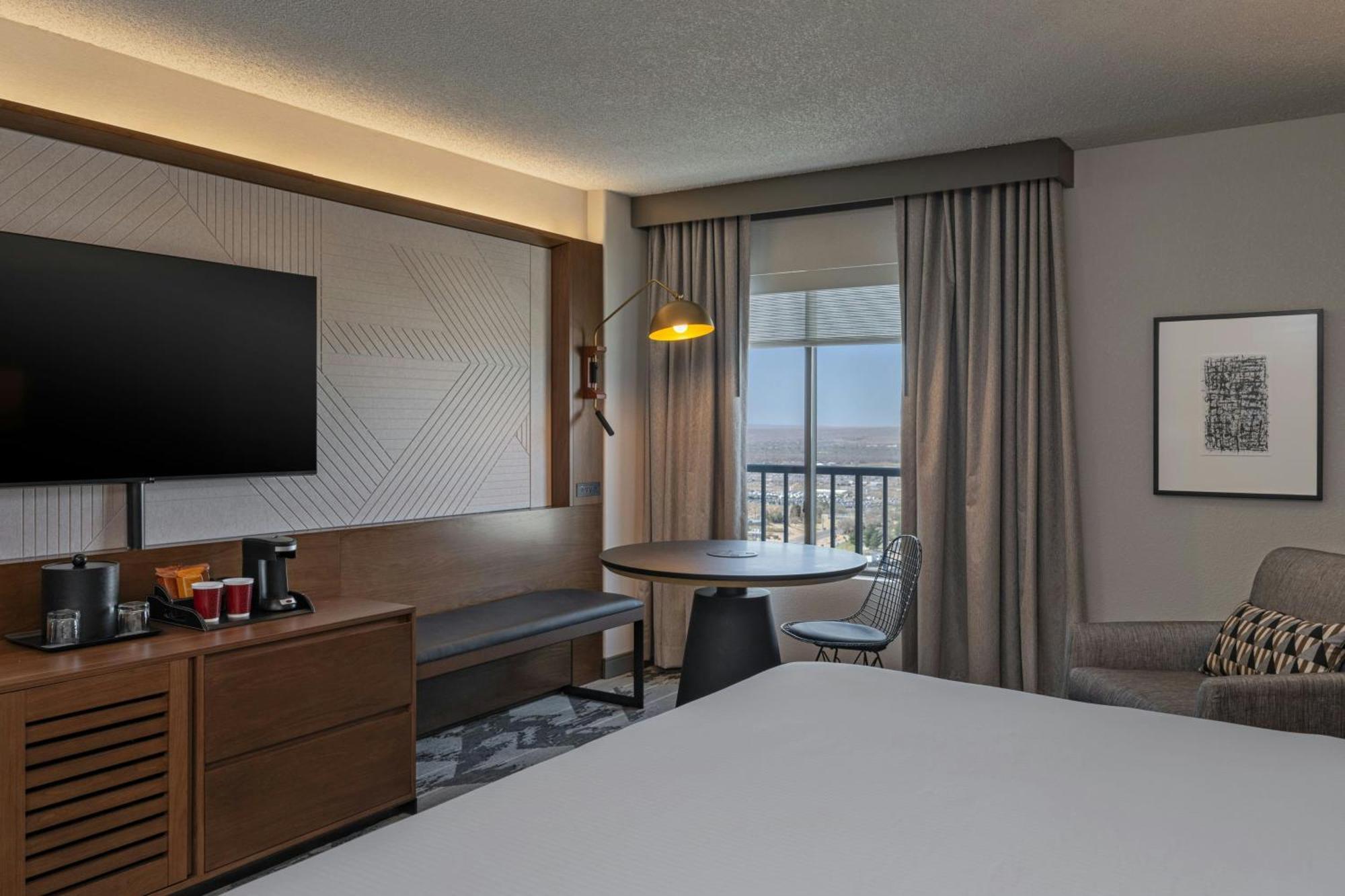 Sheraton Albuquerque Airport Hotel Bagian luar foto