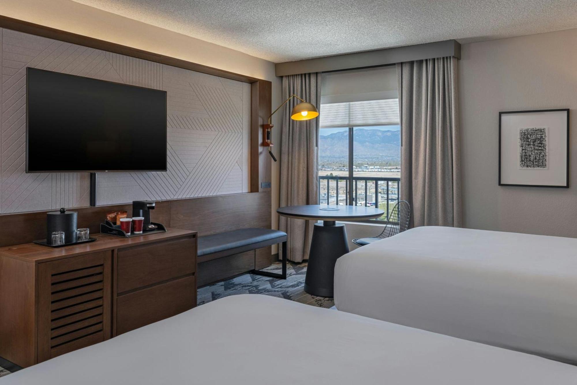 Sheraton Albuquerque Airport Hotel Bagian luar foto