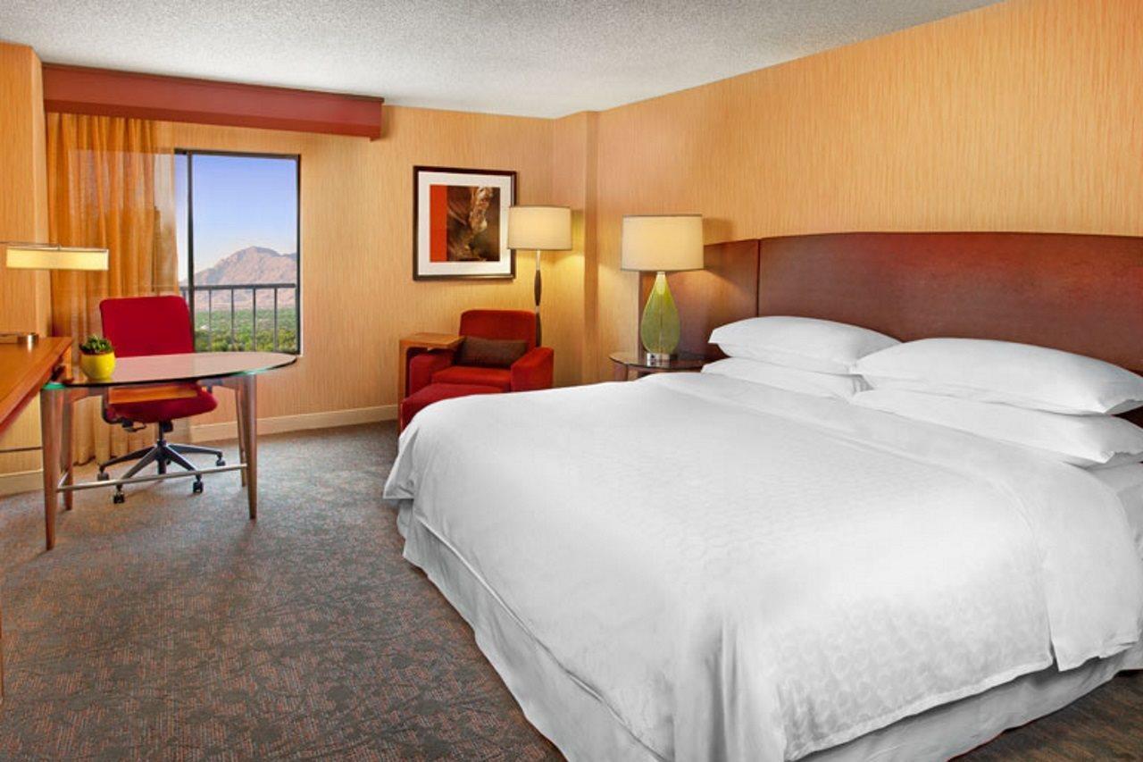 Sheraton Albuquerque Airport Hotel Bagian luar foto