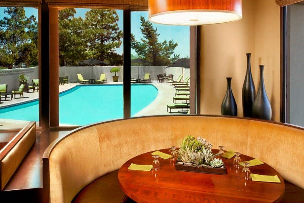 Sheraton Albuquerque Airport Hotel Bagian luar foto