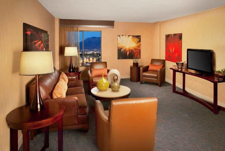 Sheraton Albuquerque Airport Hotel Bagian luar foto